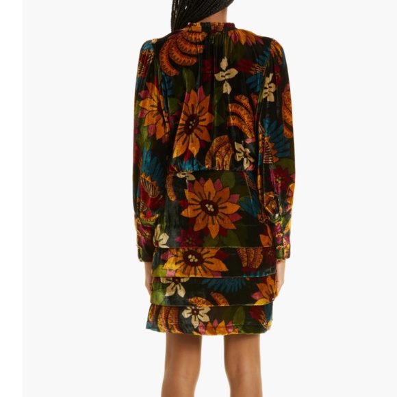 NWT $295 FARM RIO Macaw Floral Long Sleeve Velvet Dress in size M and XL! - Picture 2 of 9